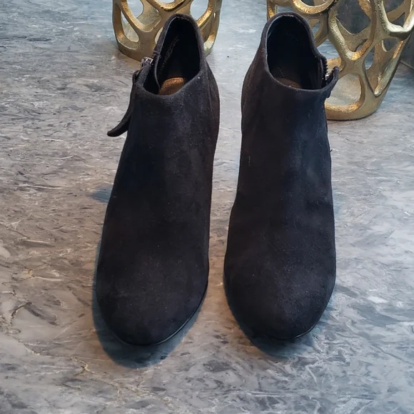 Booties - Picture 4 of 7